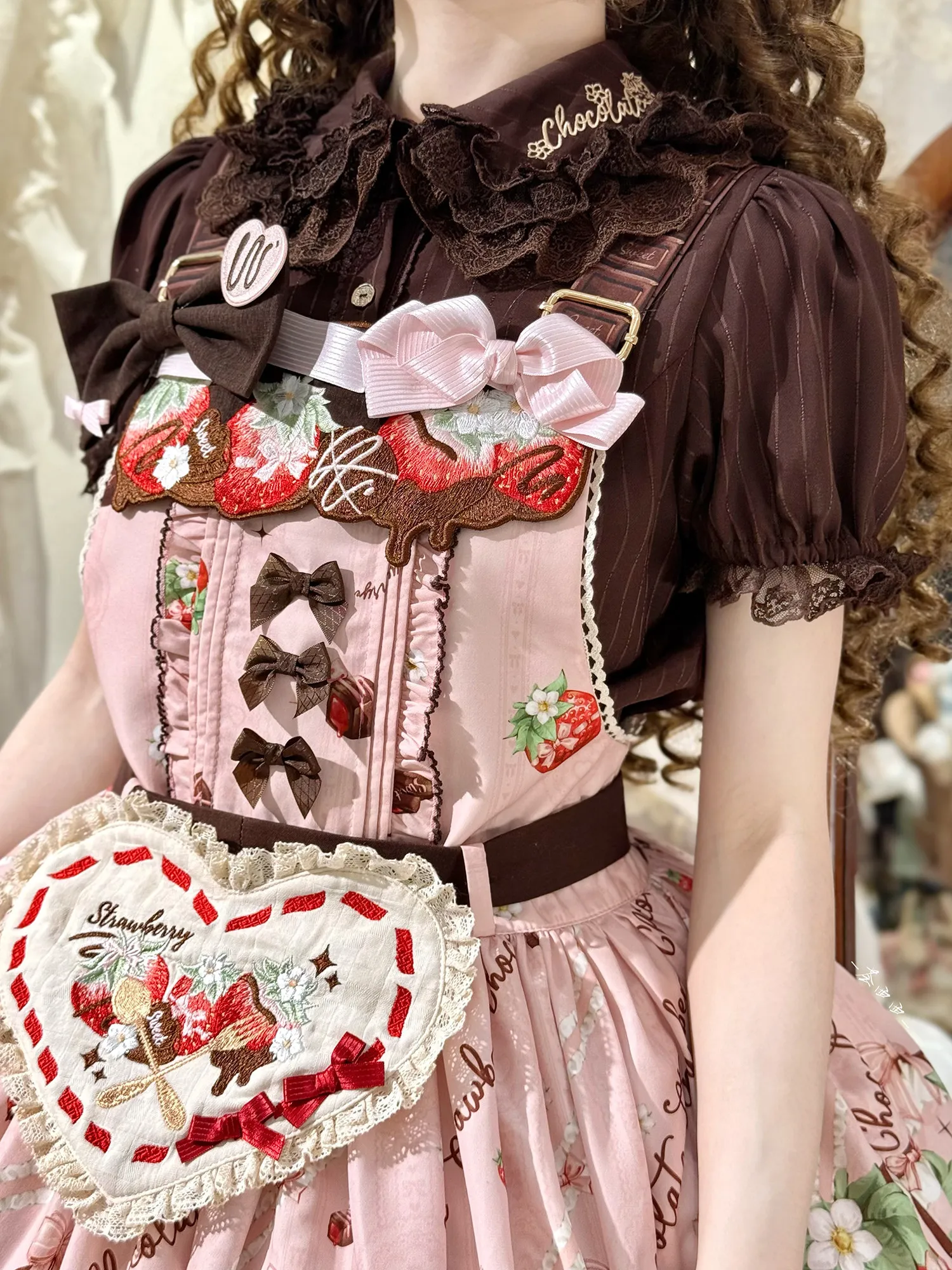 Фото Женская блузка в стиле Sweet Lolita с кружевным воротником и пышными рукавами, новинка весна-лето 2026, топ с коротким рукавом для милых девушек №3
