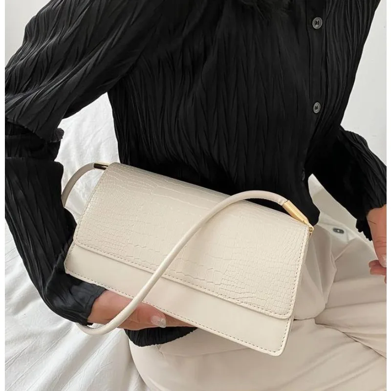 

Famous Luxury Designer Bags for Women One-shoulder Messenger Handbag 2023 New Solid Color High Quality All-match Frosted Rivet