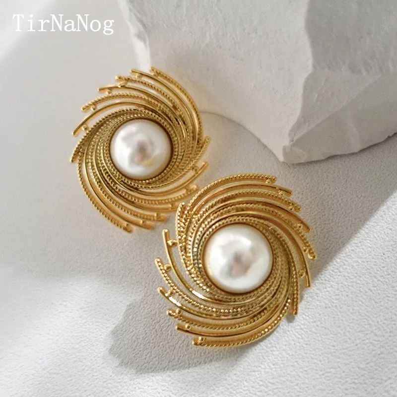 

European and American Fashion Exaggerated Retro Metal Braided Pearl Earring Stud earrings Women Jewelry Accessories Gifts