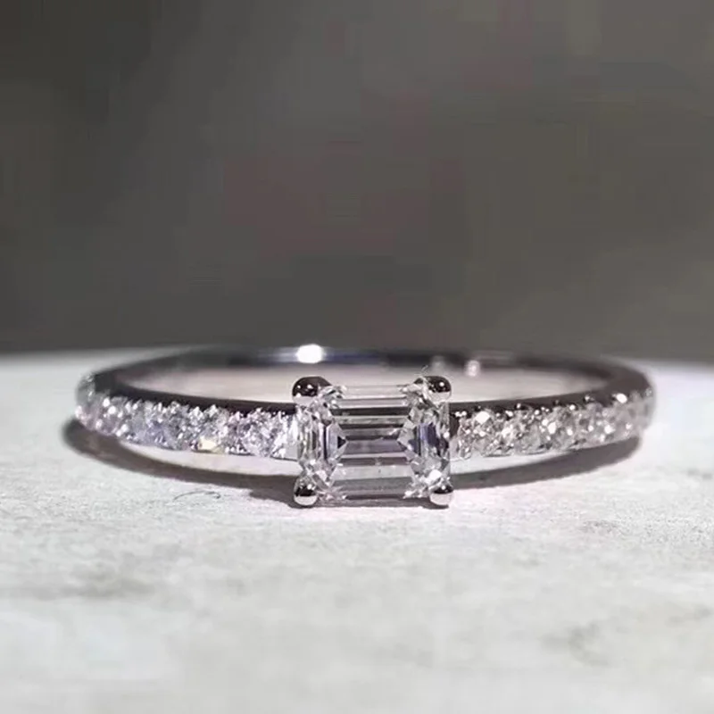 

Классическое кольцо из стерлингового серебра 925 пробы, новое женское ювелирное изделие, высококачественное обручальное кольцо с фианитами ...