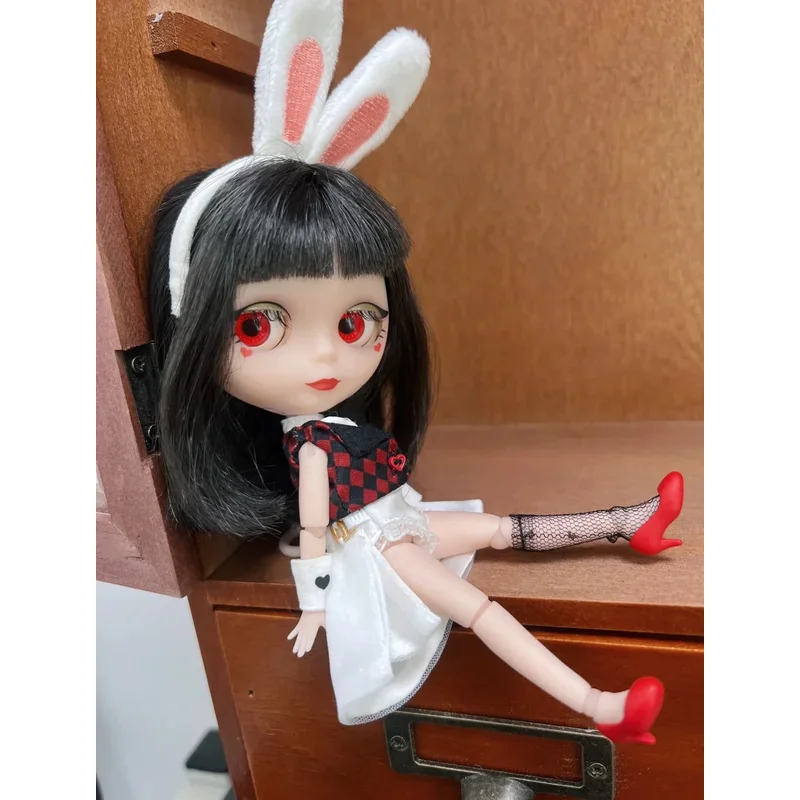 Фото POP MART Blythe Bausch Lomb Lacelle Miss Rabbit Fairy in The Forest Dolls Blind Box Kawaii Molly Action Figure Toys Decor Gift №1