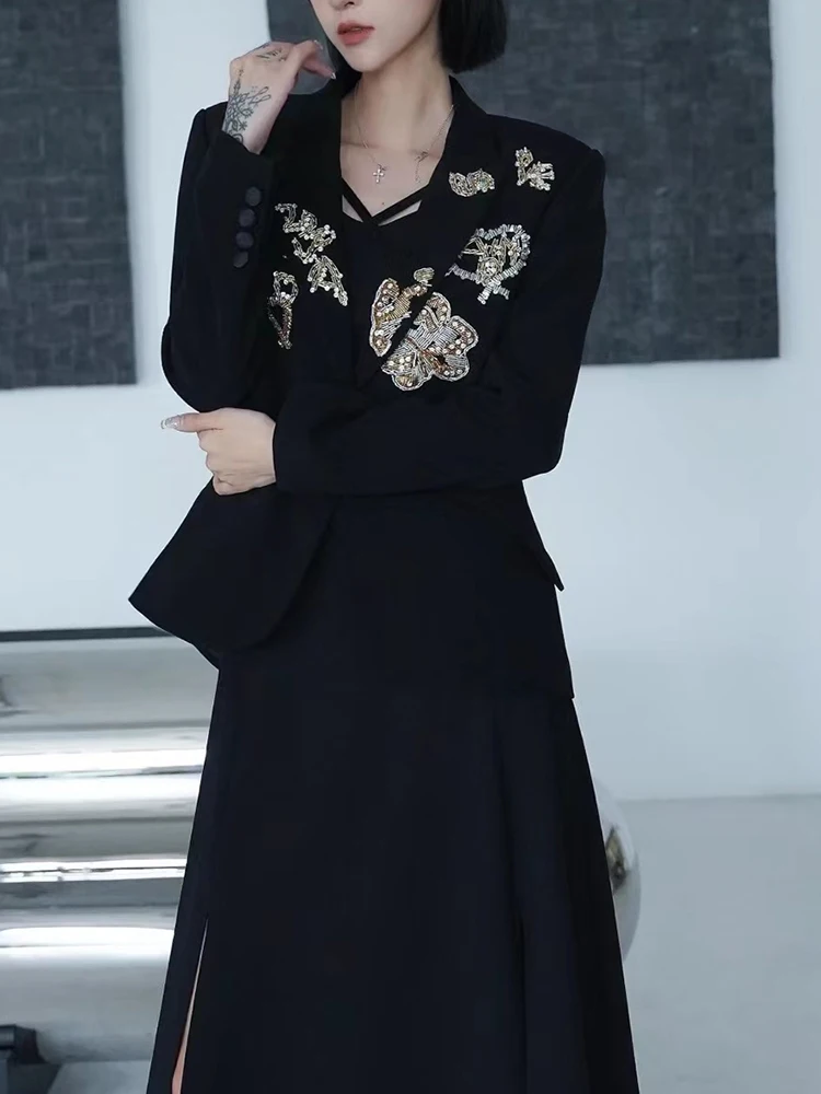 Женский блейзер с вышивкой TWOTWINSTYLE черный элегантный отложным воротником