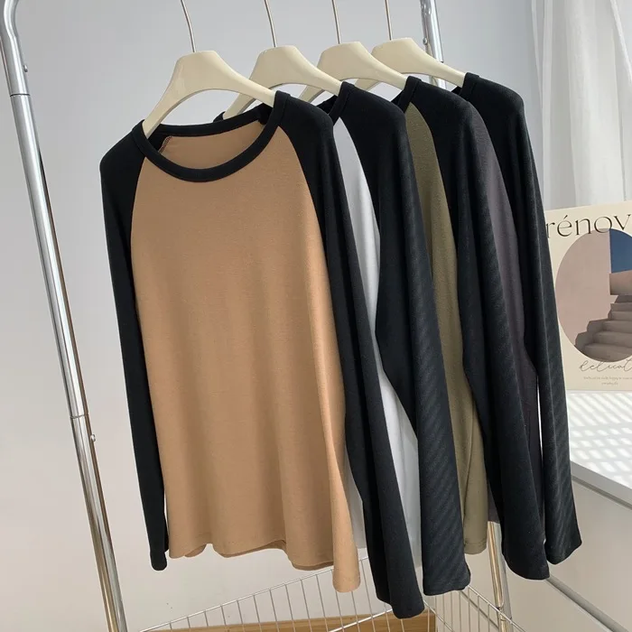 

Casual color contrast stitching raglan sleeves long-sleeved T-shirt women's autumn feeling elastic brushed cotton loose top