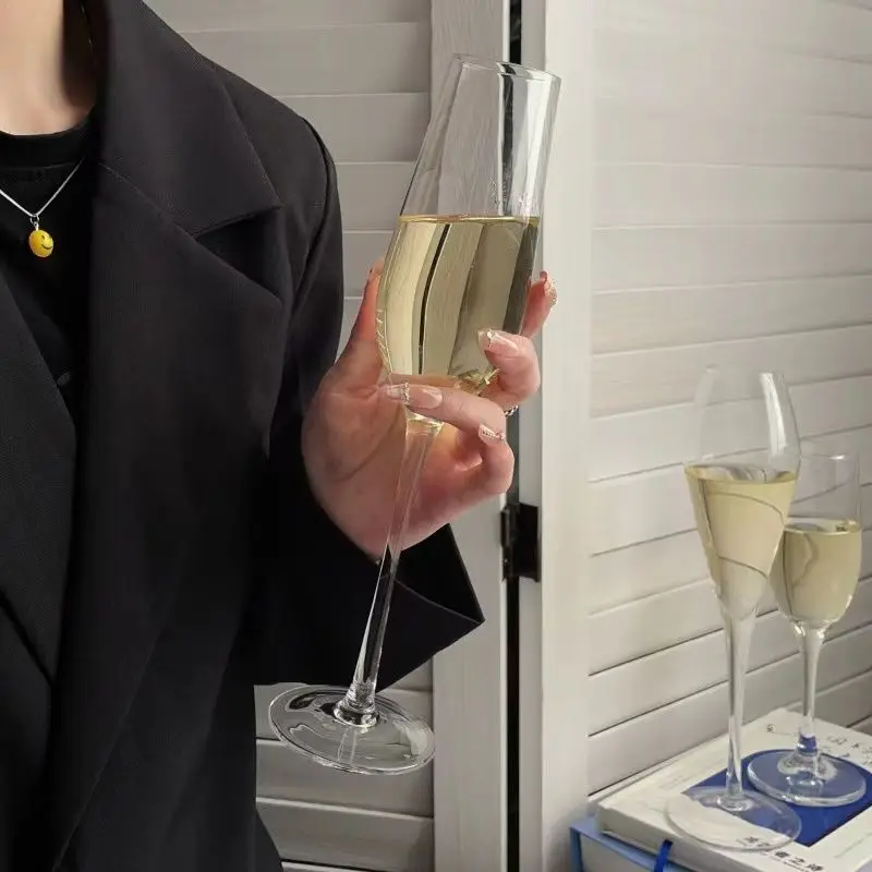 

French Tall Champagne Glass Sparkling Mulled Wine Glass Romantic Ceremonial Wine Crystal Glass Chicken Tail Creative Wine Ware