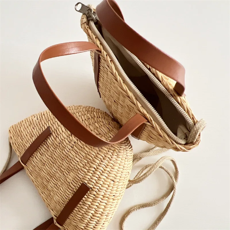 

Кружевная шляпа в стиле пэчворк, с жемчужинами