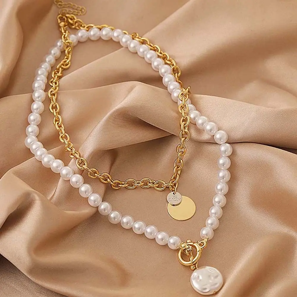 

1PC Ladies Niche Design Temperament Double-Layer Stitching Simulation White Pearl Collarbone Necklace With Coin Shape Pendant