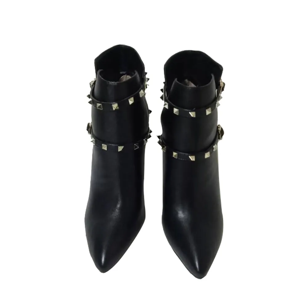 Женские ботильоны с заклепками на высоком каблуке острым носком
