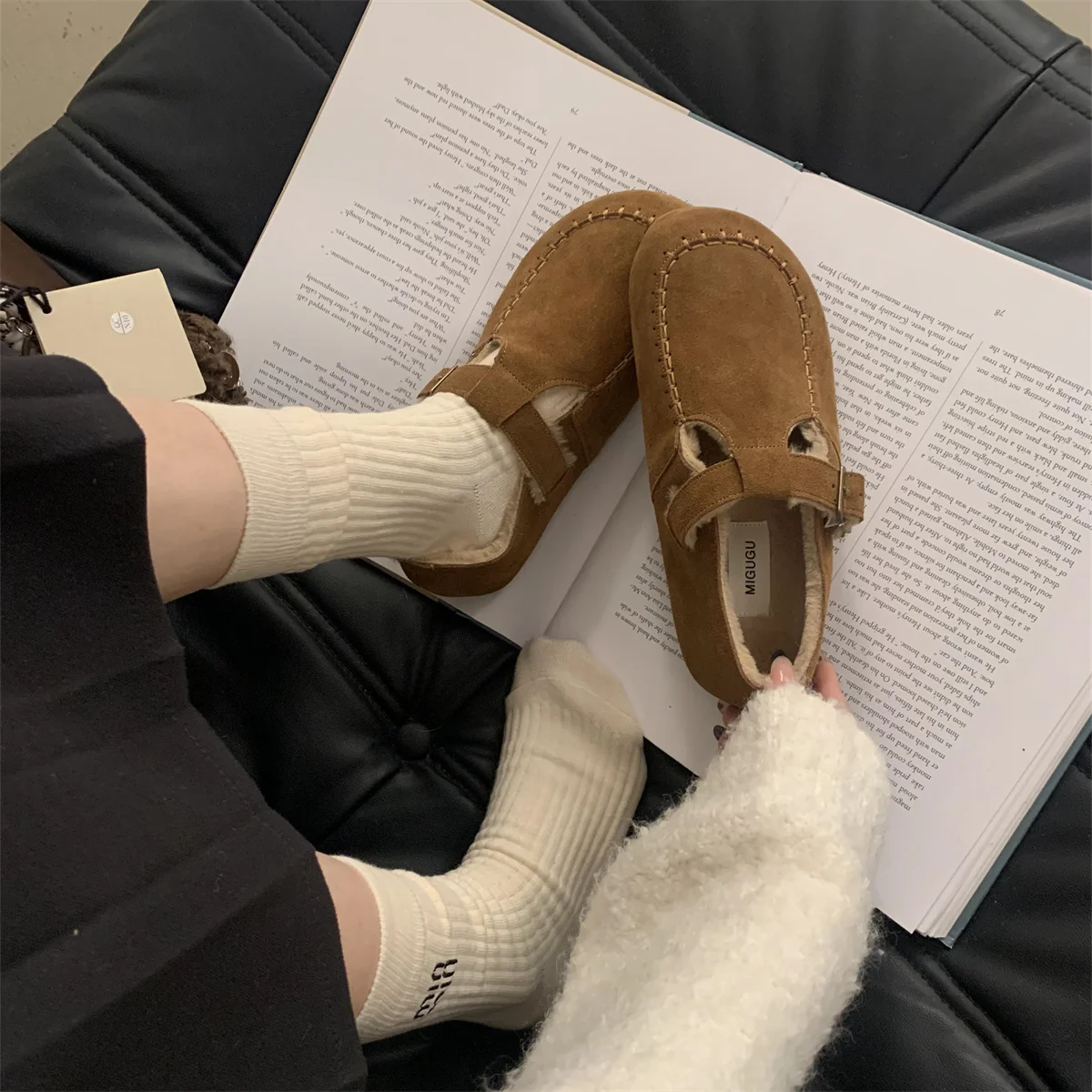 Зимняя женская обувь без шнуровки осенняя мокасины осеннее новое платье мягкие