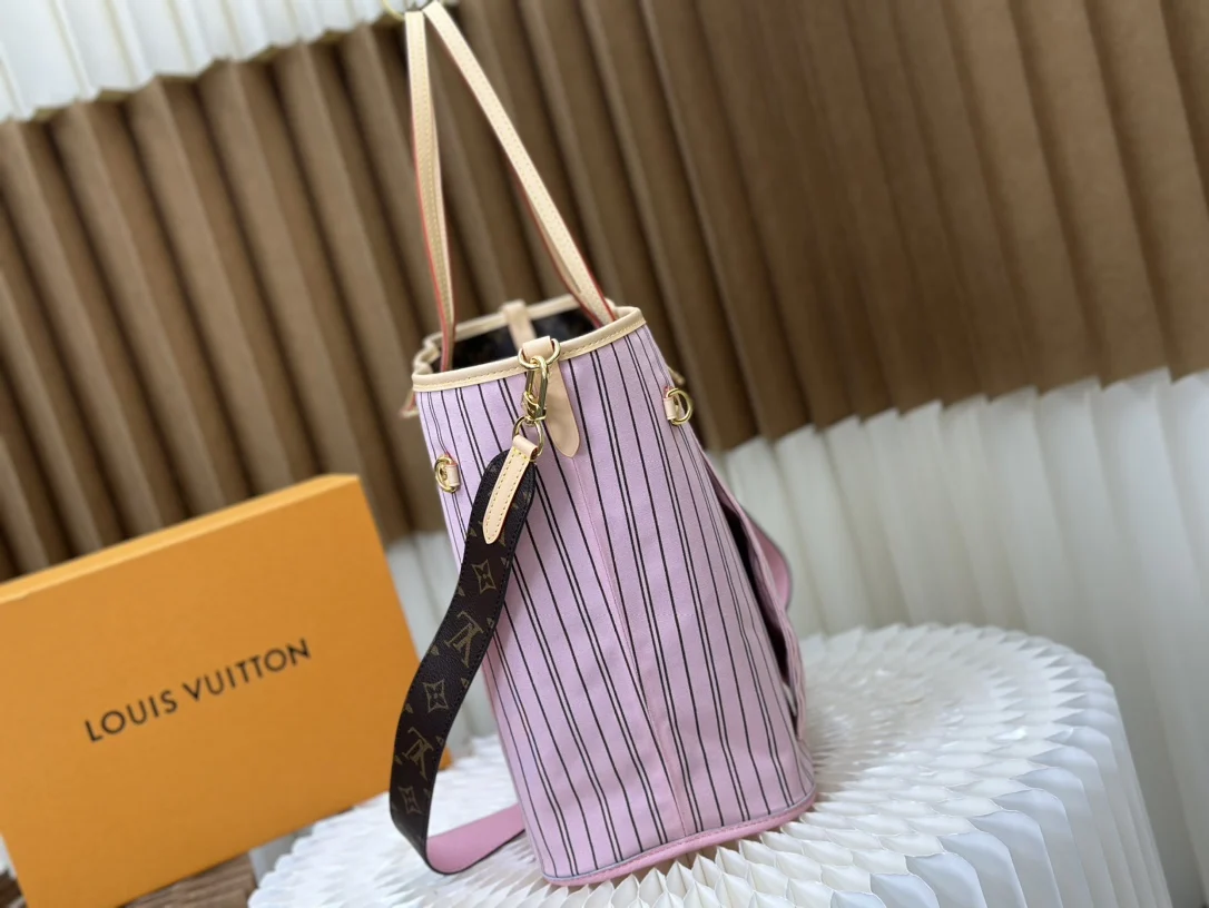 Классическая женская сумка Fиз натуральной воловьей кожи вместительная