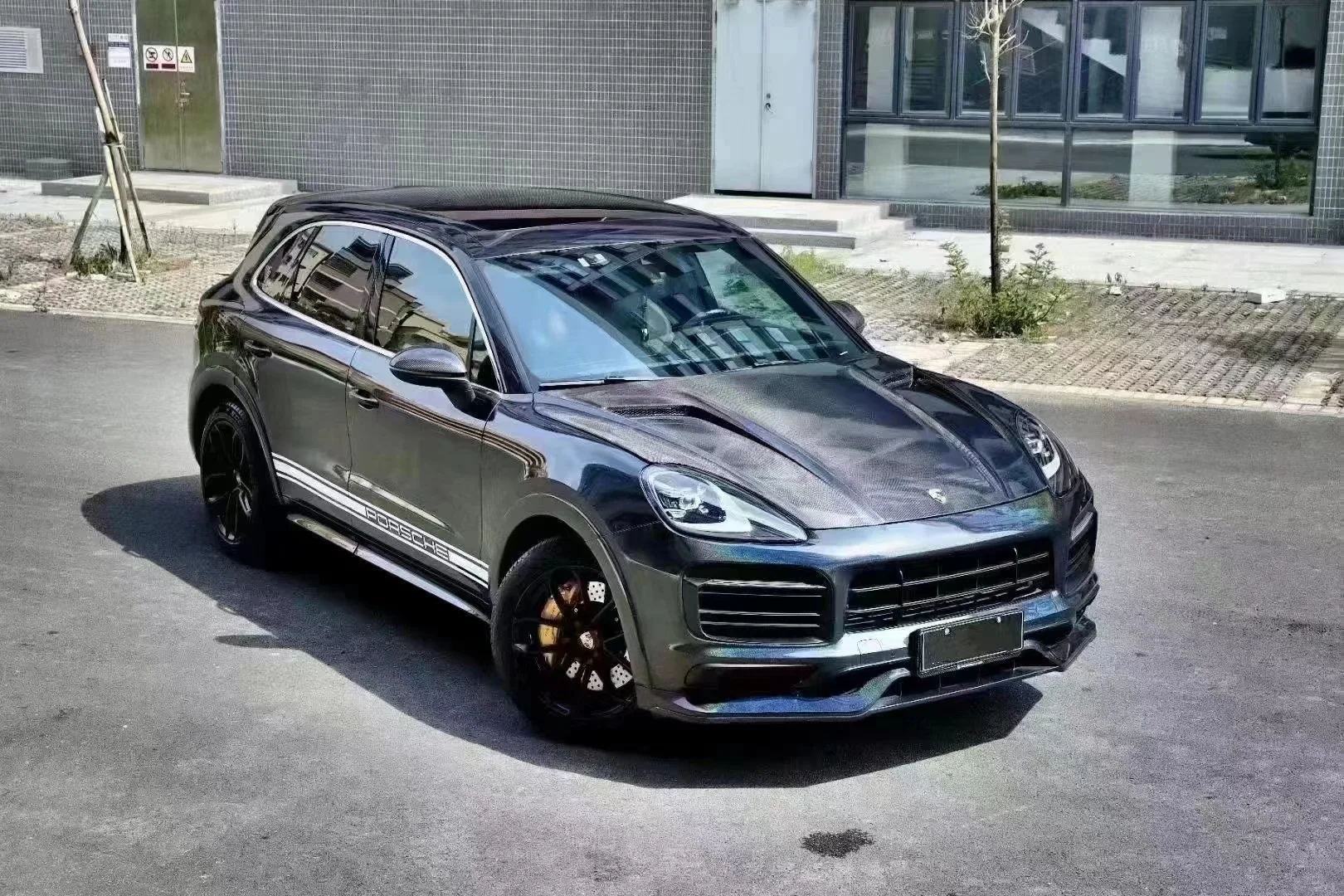 Легкий и высококачественный обновленный капот из углеродного волокна Cayenne TKT