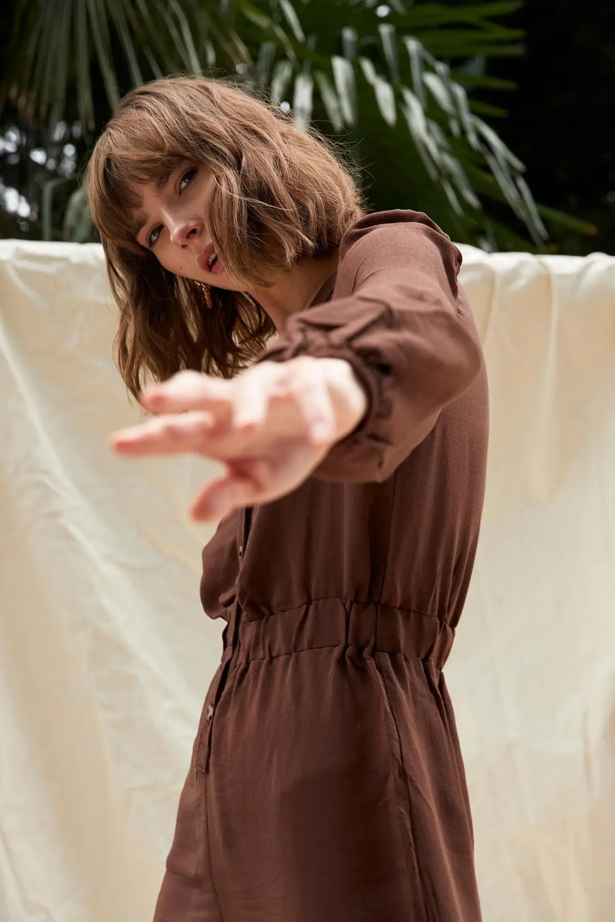 

Женский комбинезон, коричневый плиссированный комбинезон с рукавами-воздушными шарами, Модный повседневный комбинезон без рукавов с мешко...