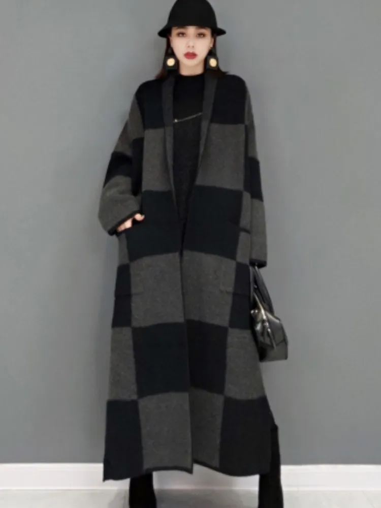 

URIOR 2023 Autumn Winter New Fashion Plaid Splice Long Trench Coat Loose Thickened Knitted Windbreaker Women Wear