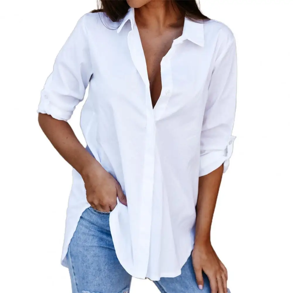 

Блузка женская оверсайз с отложным воротником, длинным рукавом и пуговицами