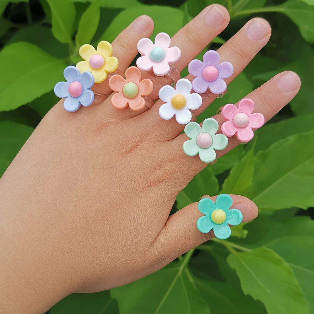 

Korean CuteTransparent Acrylic Resin Flower Rings for Women Aesthetic Finger Rings Girls Fashion Jewelry Wholesale Party Gifts