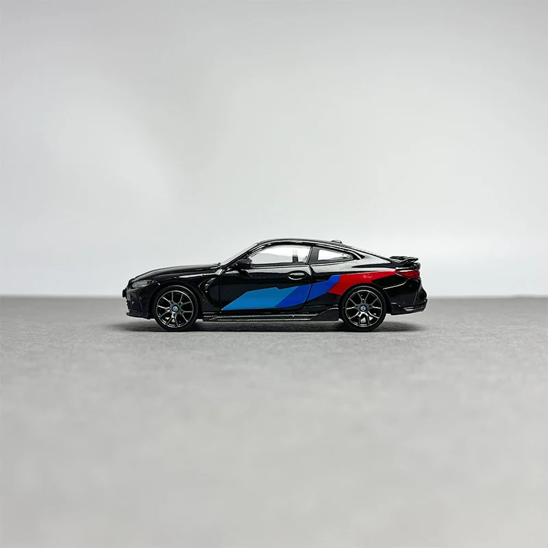 Модель TM 1:64 dream M4 G82 литая модель автомобиля |