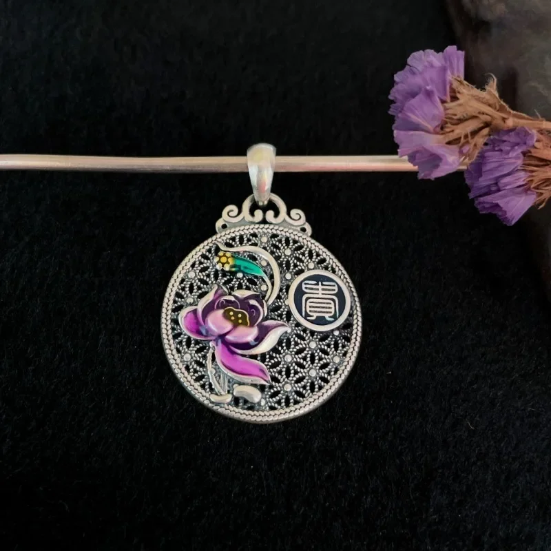 Винтажное колье из серебра 925 пробы с фиолетовыми искусственными камнями круглые