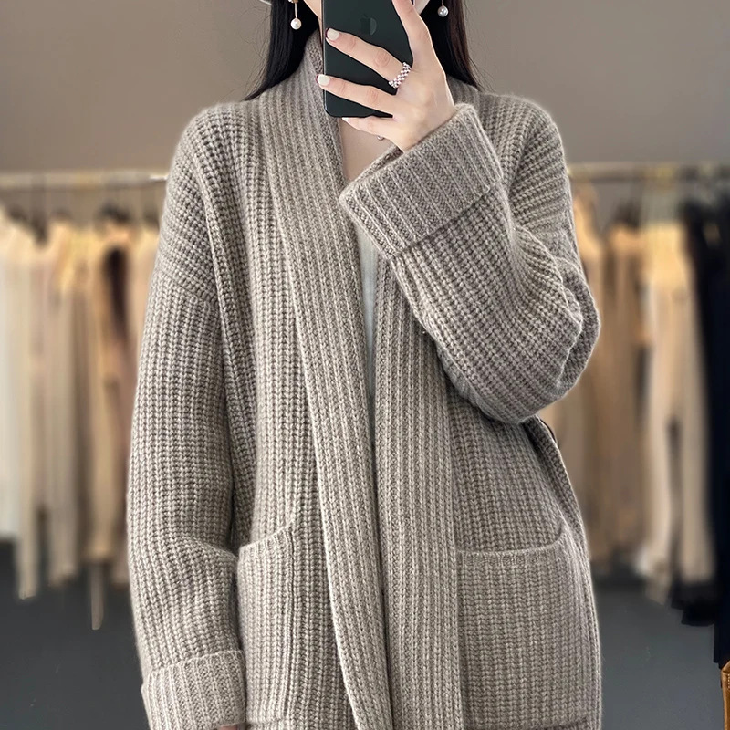 

2023 New Autumn And Winter Women's 100% Merino Wool Cardigan Thickened Mid-Length Pocket Jacket Top