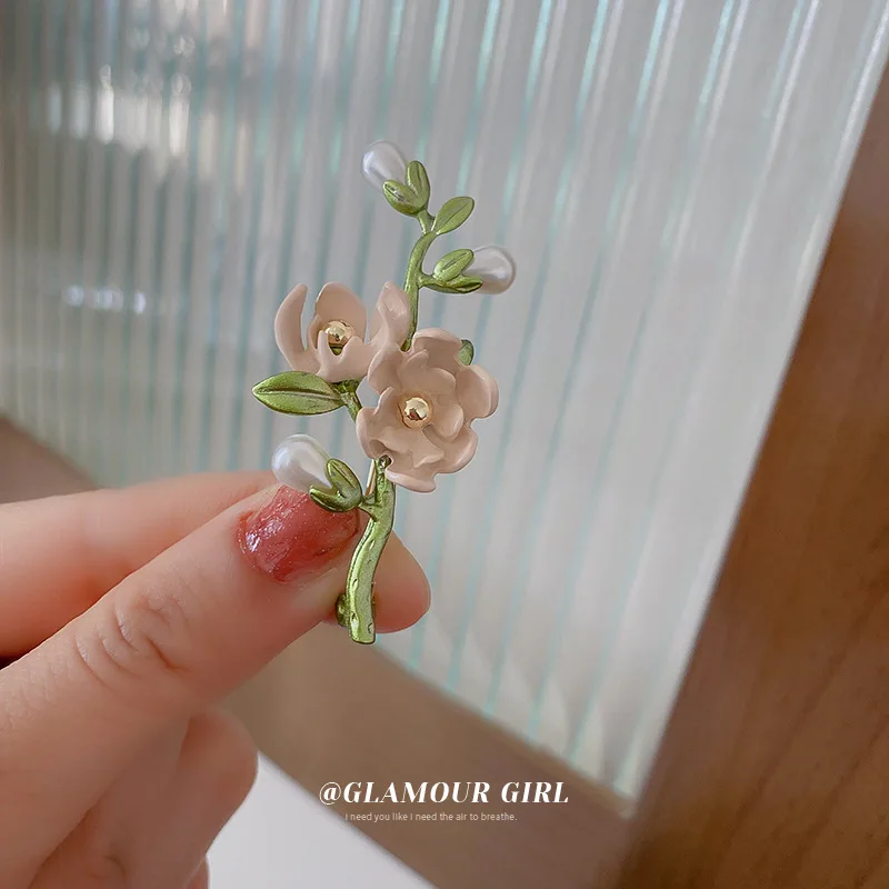 

Minar Cute Romantic Imitation Pearl Beads Orchid Brooches for Women Lady Pink Color Spray Flower Brooch Every Day Accessories