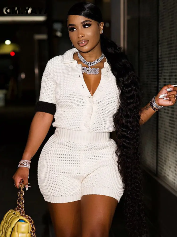 

Уличная одежда CM.YAYA, вязаный в рубчик однобортный комбинезон с отложным воротником и игровой костюм для женщин, повседневный вязаный крючко...