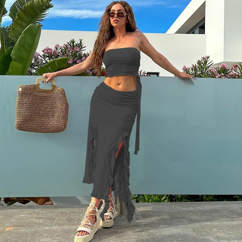 Женский топ без рукавов бретелек средней длины