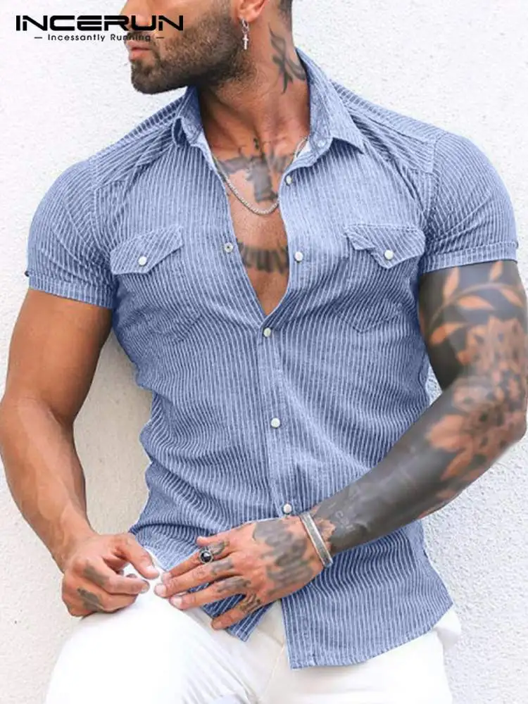 

Рубашка мужская полосатая с отложным воротником, коротким рукавом и карманами