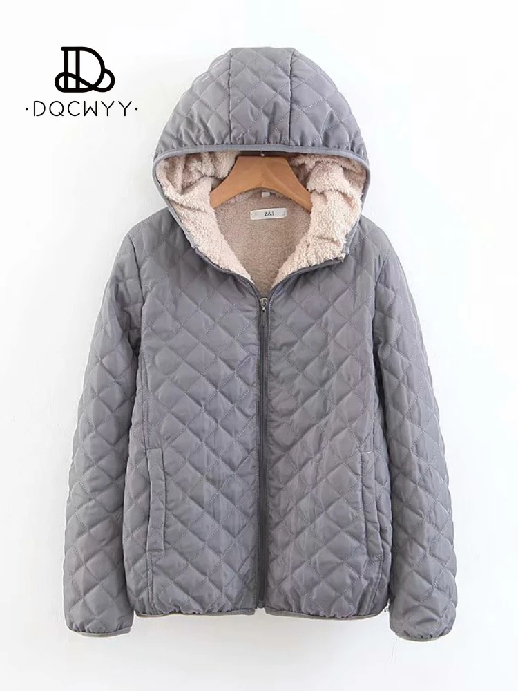 Рисунок 5 - Парка женская, модная облегающая