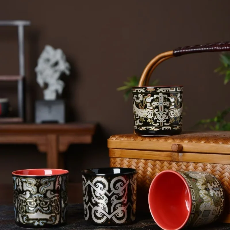 

Retro Lacquerware Craft Gluttonous Ceramic Master Cup Antique Kung Fu Tea Set Single Cup High-grade Tea Cup Gift Box