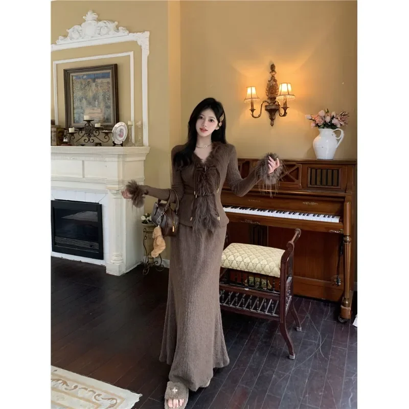 Aemifashionный вязаный свитер с длинными рукавами и подходящей юбкой женский осенний