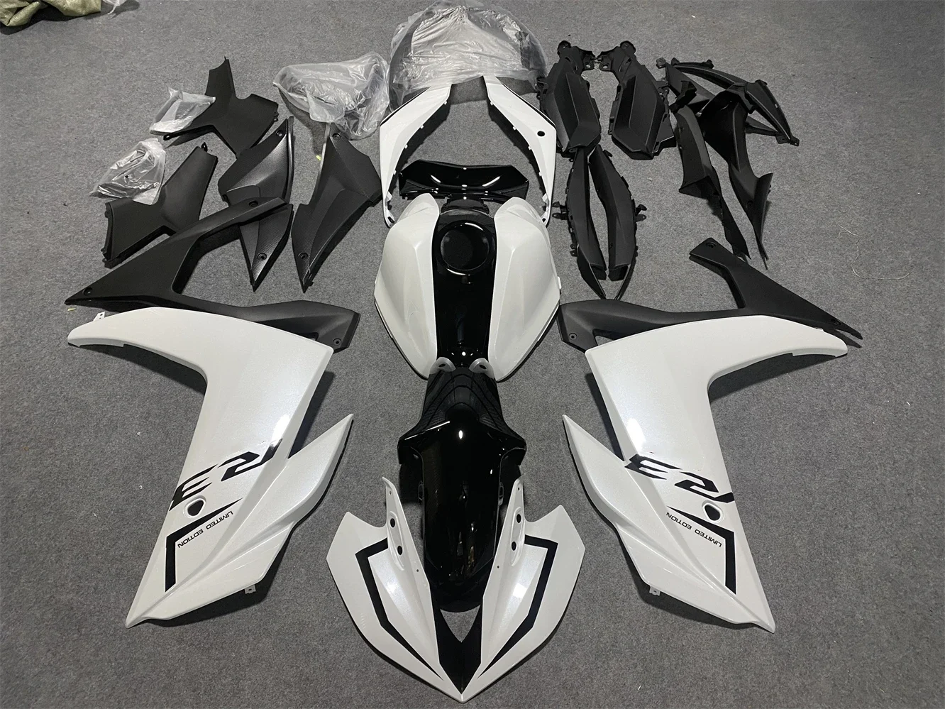 

Injection Fairings for R3 2015 - 2017 R25 2016 Complete Panels 15 16 17 ABS Plastic Panels Kit Body Work Black white Cowlings