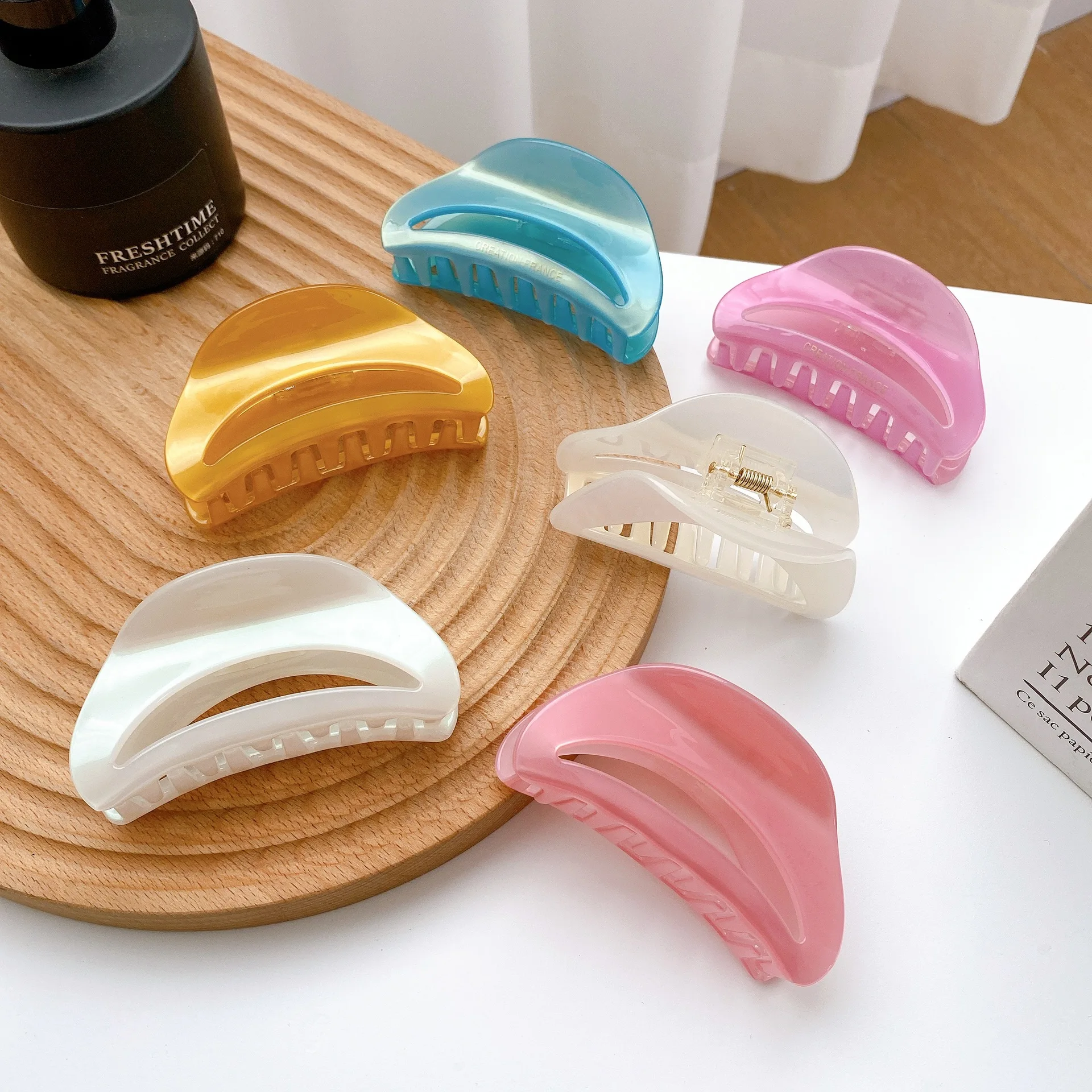 

Korean Version Fashion Semicircle Hollow Bright Color Hair Clips Temperament Acetic Acid Shark Clip For Woman Girls