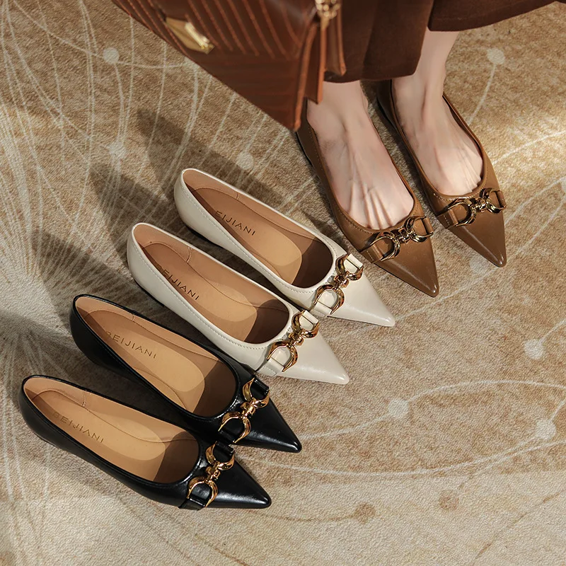 

1126-1 Pointed Toe Horse Buckle Single-layer Shoes Women's Flat Heel Flat Bottom Lazy Shoes Slip-on Soft Sole 2022 Spring New