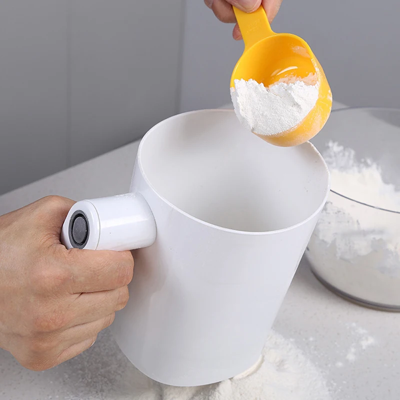 

1 Liter Electric Flour Sieve Icing Sugar Powder Handheld Stainless Steel Flour Screen Cup Sifter Kitchen Pastry Dessert Device