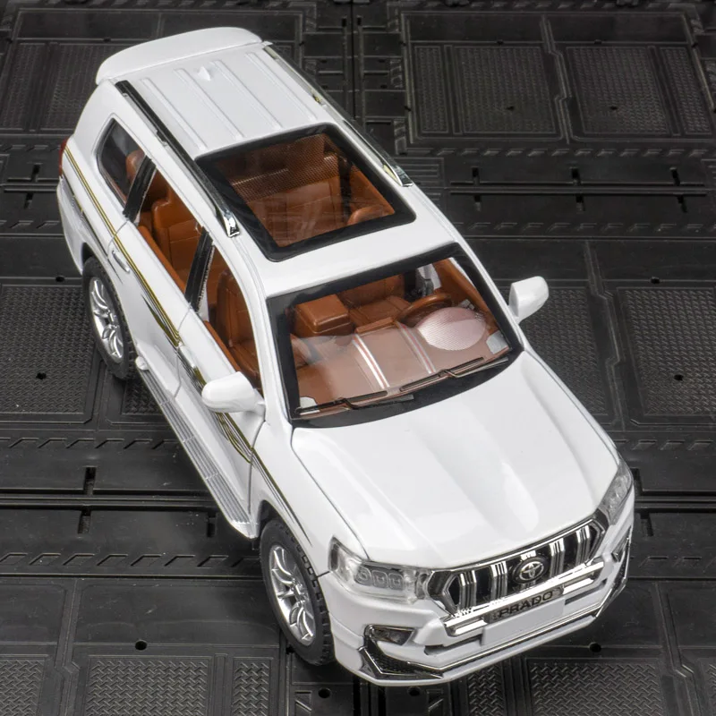 Модель Toyota Prado из сплава металла в масштабе 1:24, двери и капот автомобиля открываются, багажник можно открывать, богато детализирован, тонкая работа. (art.: 3920db166b927) - 3920db166b927