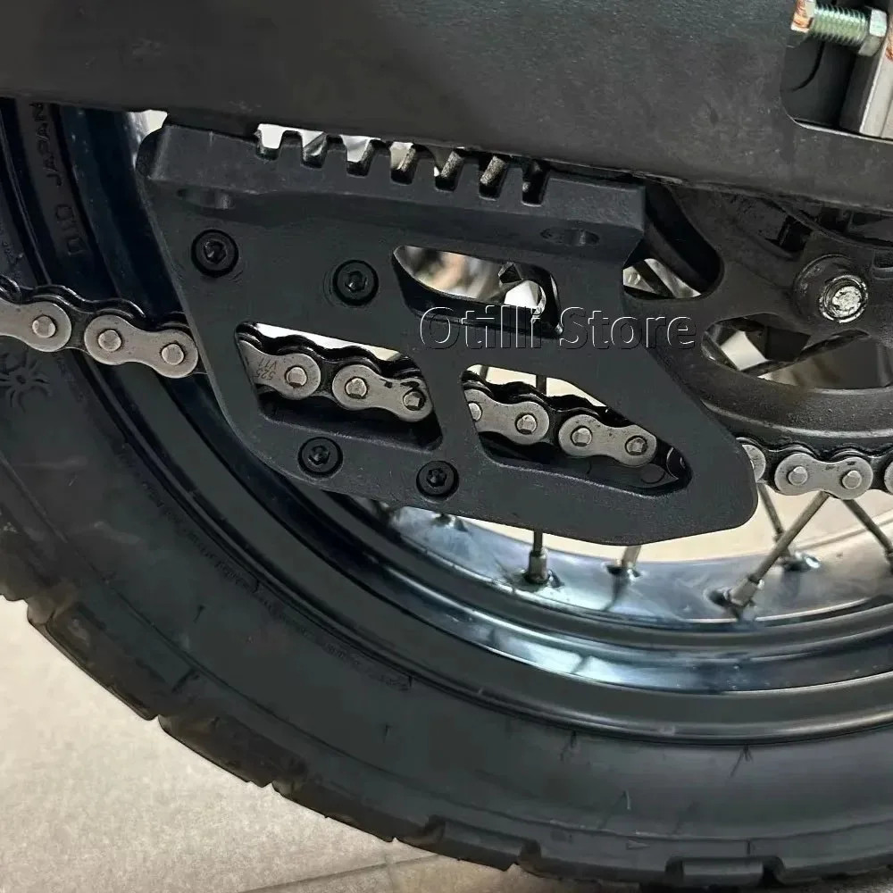 Фото Черная защитная крышка направляющей цепи мотоцикла для Yamaha Tenere 700 T700 XTZ700X 2019-2026 №4