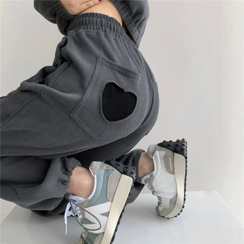 Grey Heart Pocket Sweatpants Women Losse Sports Baggy Pants Female Jogger Yoga Trousers Streestwear Pantalones Roupas Femininas