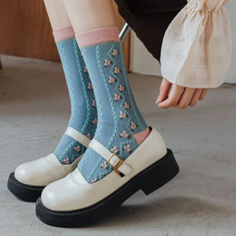 4 Pairs Middle Tube Women Socks Fashion 3D Flowers Long Autumn Winter Soft Cotton Socks Set Kawaii Girl Style Femme Chaussettes