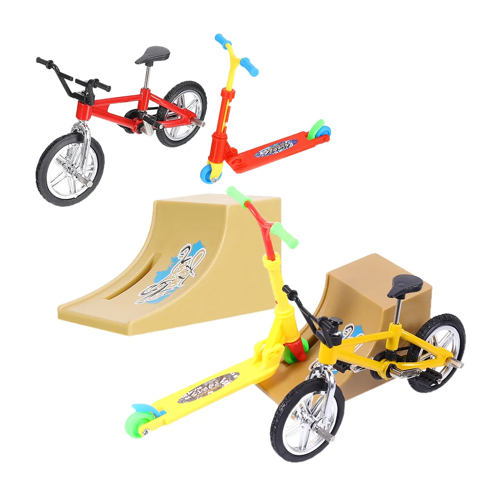 

2 Sets Children Finger Bike Kit Mini Scooter Ramp Fingertip Sports Table Game