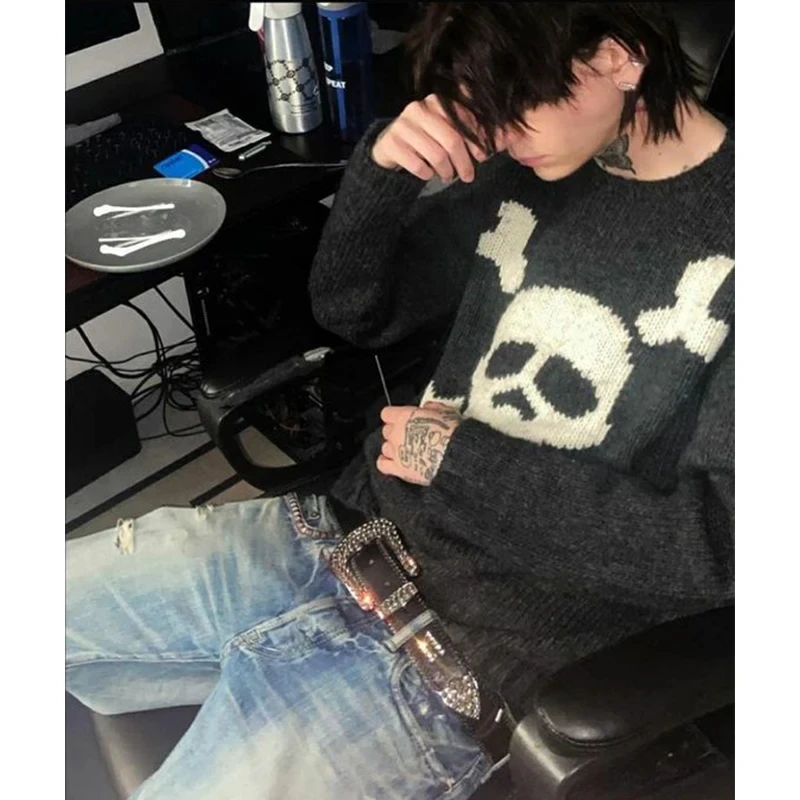 Женский свитер в стиле Харадзюку черный вязаный на молнии с принтом черепа