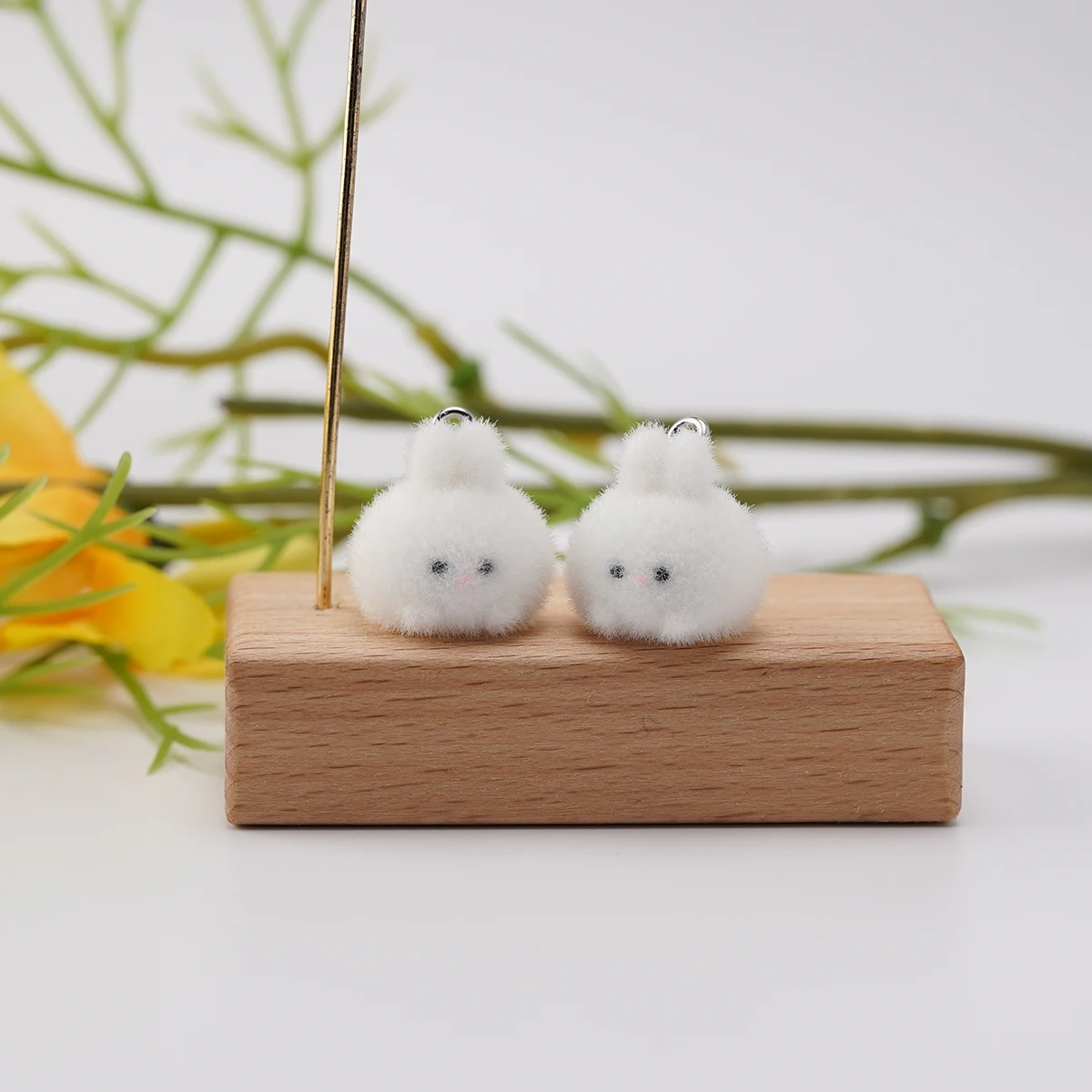 30 шт. 3D мультфильм пушистые флокированные подвески из смолы милые животные