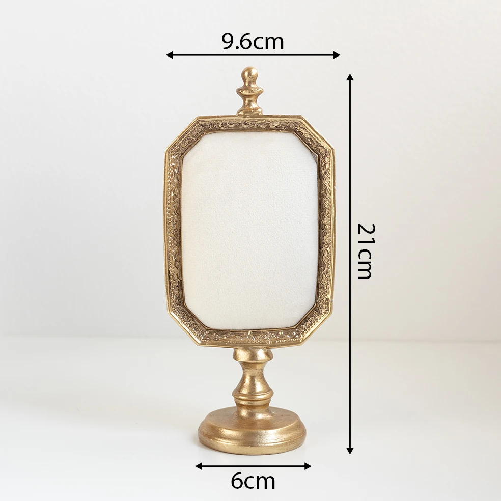 Винтажная подставка для украшений из бархата