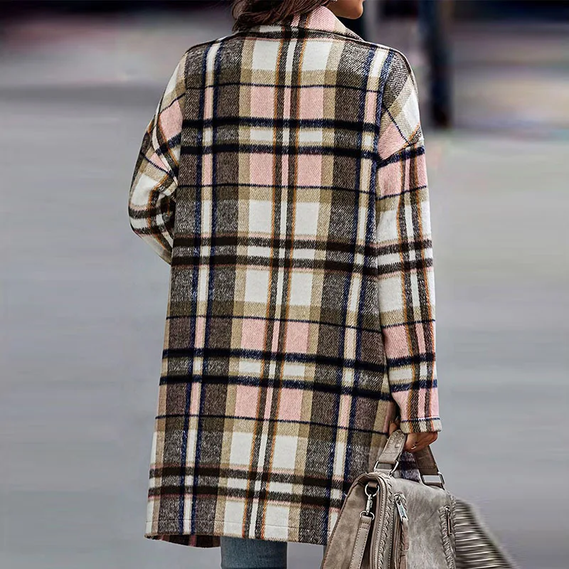 Рисунок 3 - Женское пальто с длинным рукавом