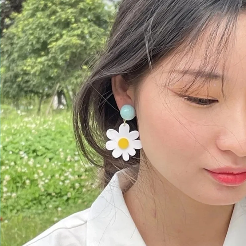 Женские Асимметричные акриловые серьги-тюльпаны AOMU Новые разноцветные висячие