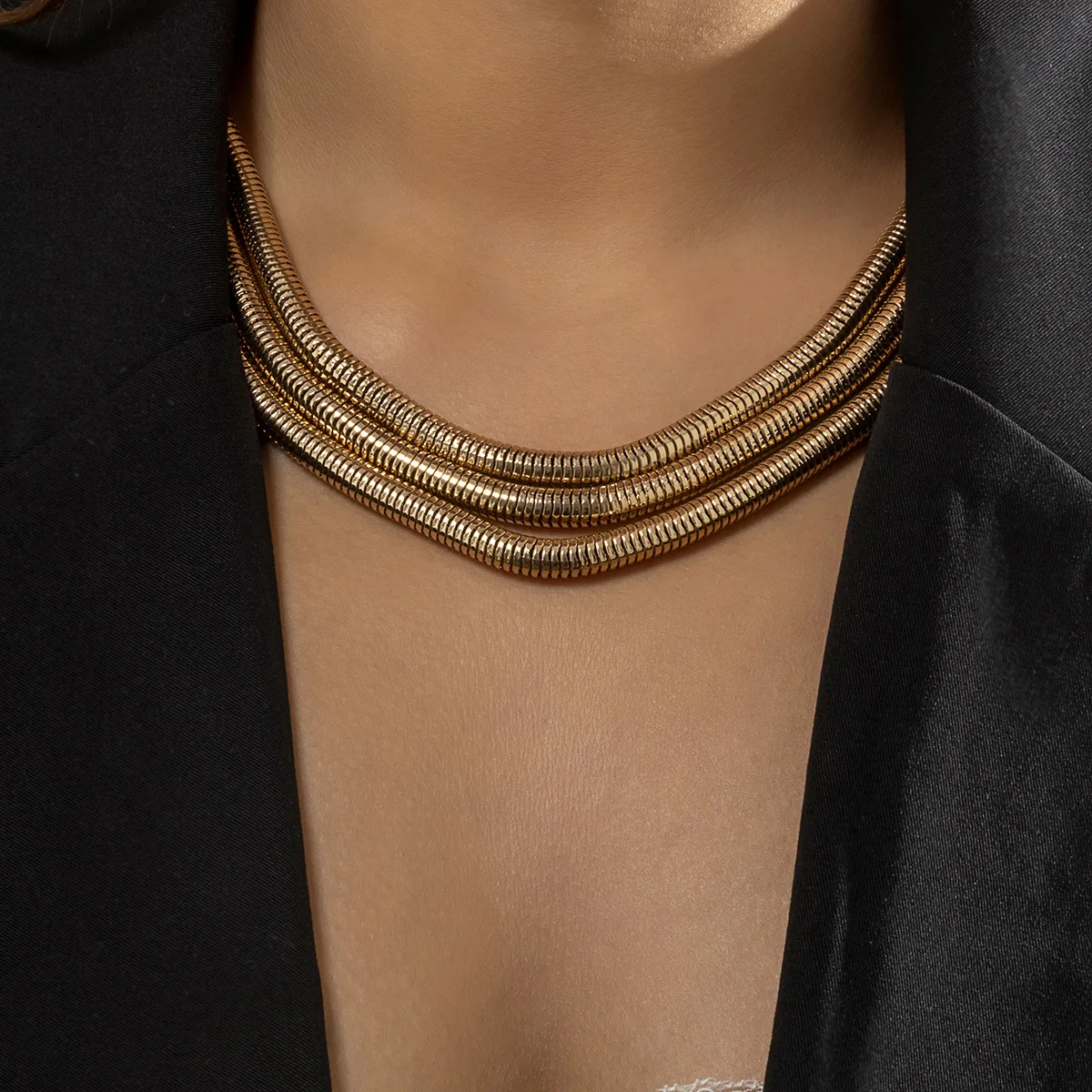 

Thick thread chain gold necklace female metal cold wind snake bone necklace