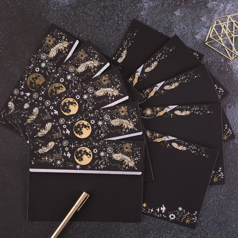 Набор винтажной бумаги с перьями для письма