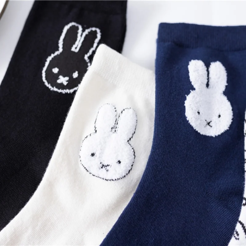 Фото Новые повседневные женские носки Miffy с мультяшным рисунком, носки средней длины, забавные очень милые носки для девочек, осенне-зимние носки для женщин №5