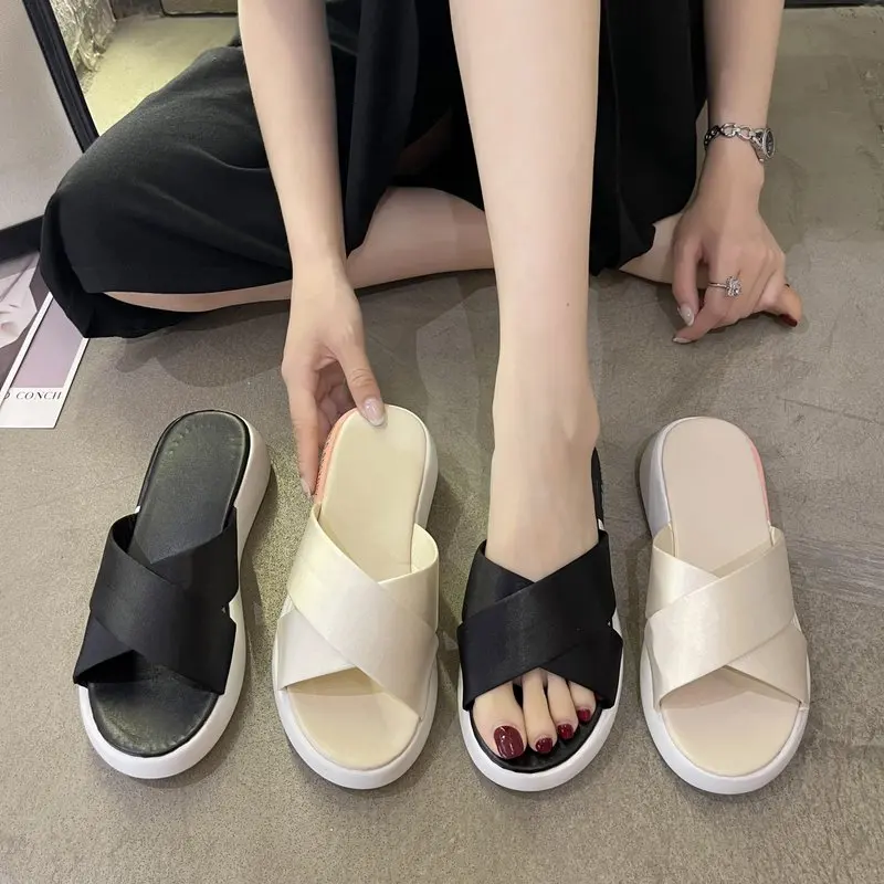 

Сланцы женские на платформе, роскошные Шлепанцы из экокожи, резина, плоская подошва, хлопок, летняя обувь, мода, 2023