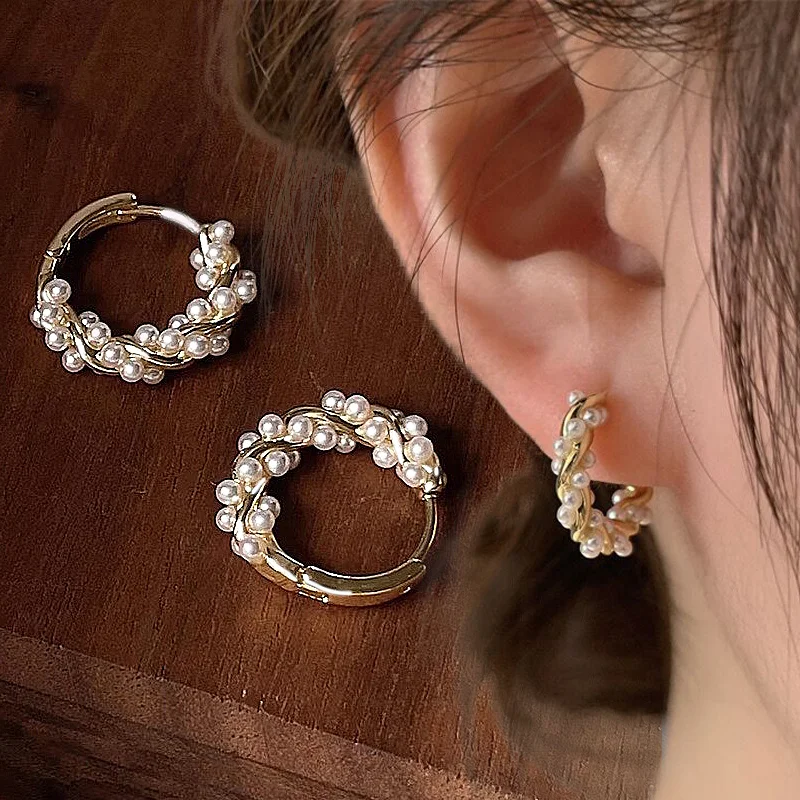 

2023 Luxury Pearl Earrings Copper Metal Korean Elegant Earring Women's Pearl Flower Ear Stud Fashion Party Jewelry Accessories
