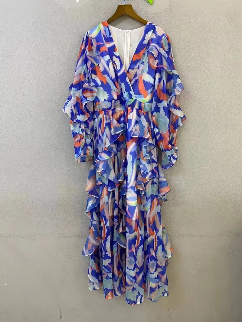 

Женское платье с V-образным вырезом, длинным рукавом и каскадными оборками