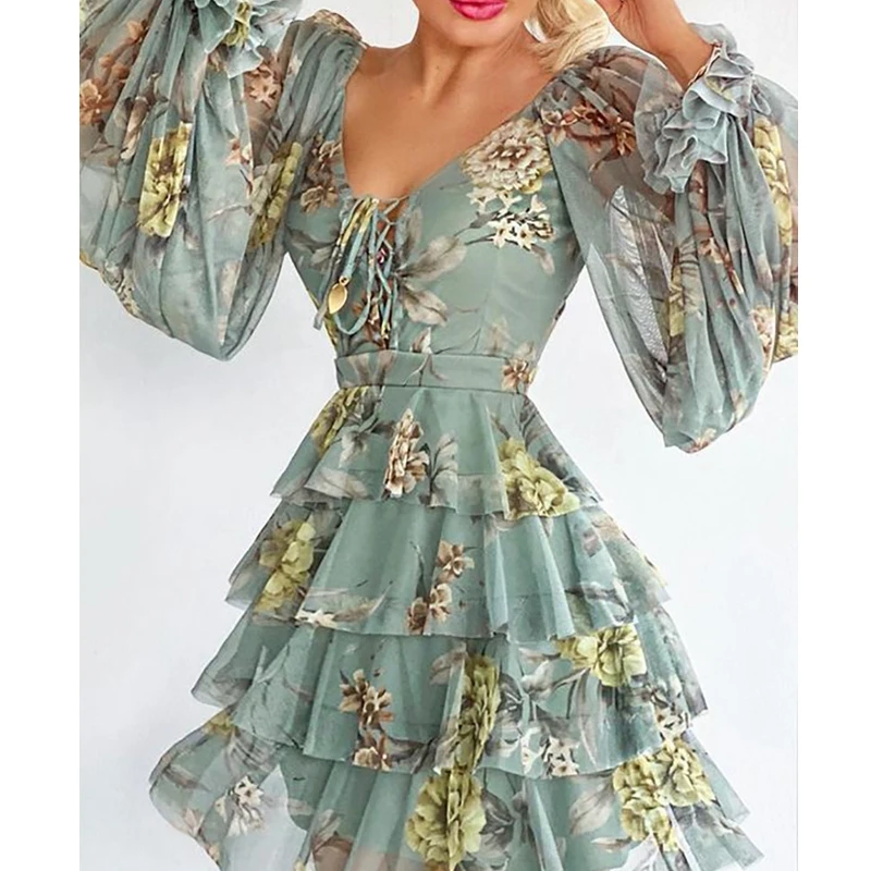 

Женское мини-платье с цветочным принтом, голубое мини-платье с V-образным вырезом, оборками и высокой талией, весна-лето 2023