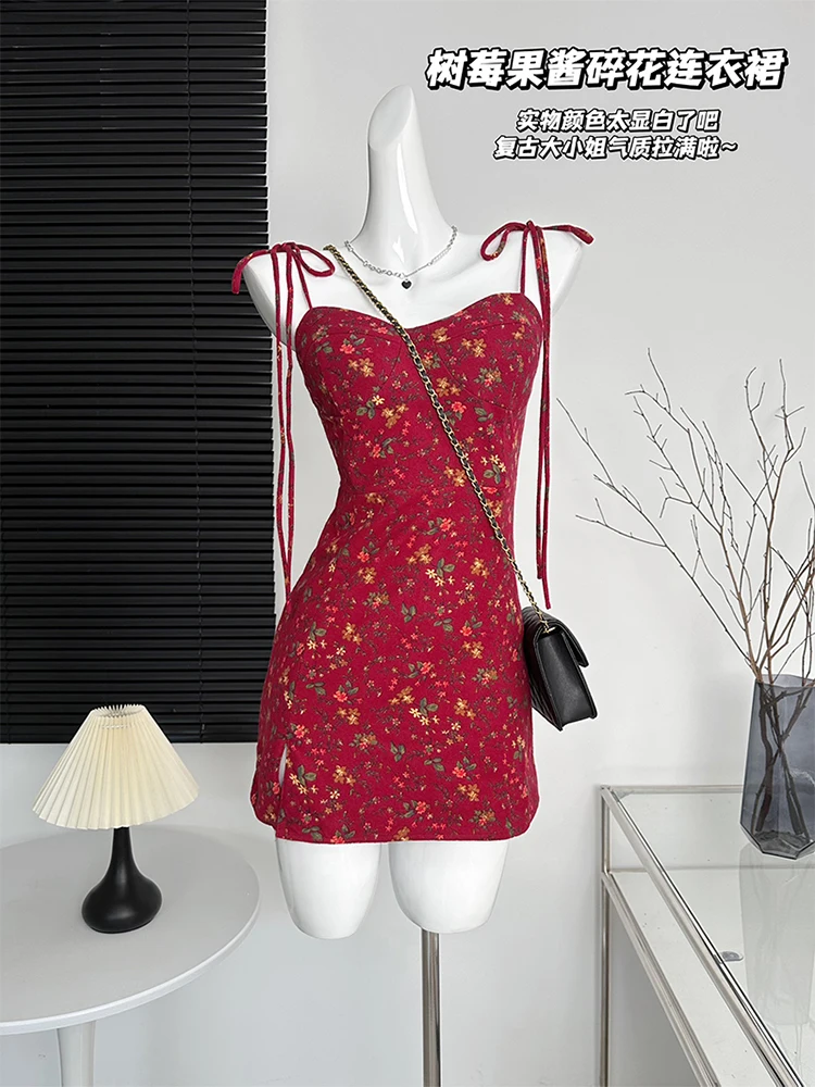 

Женское платье на бретелях-спагетти, с принтом